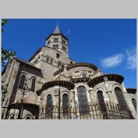 Basilique Notre-Dame-du-Port de Clermont-Ferrand, photo Celeda, Wikipedia.jpg